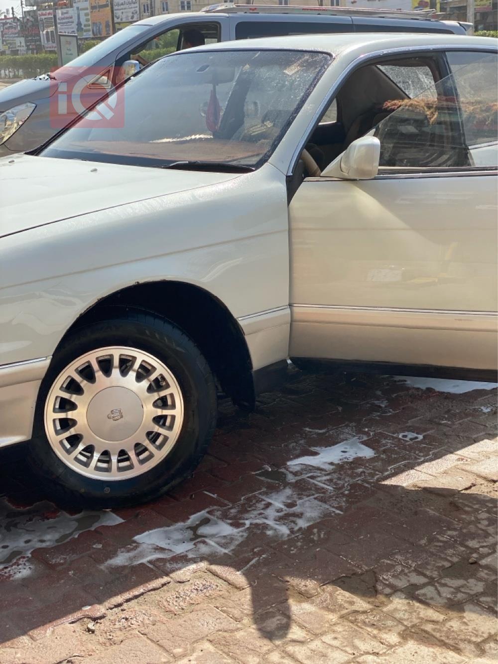 تۆیۆتا کراون